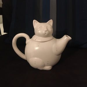*****SOLD******Ceramic kitty teapot
